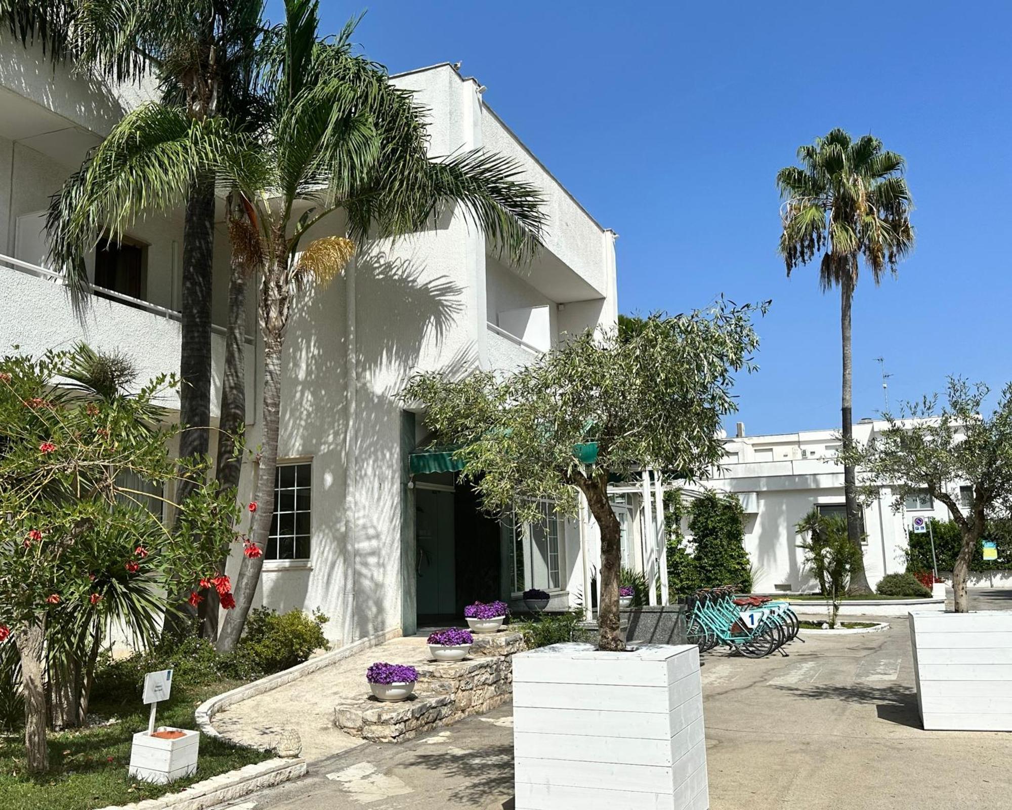 Hotel Riva Del Sole Giovinazzo Exterior photo