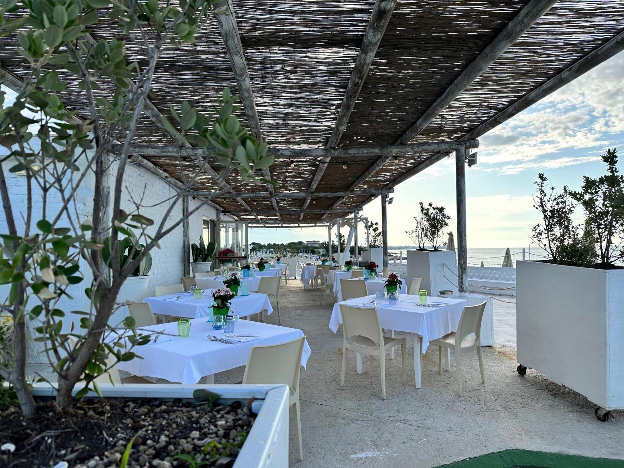 Hotel Riva Del Sole Giovinazzo Exterior photo
