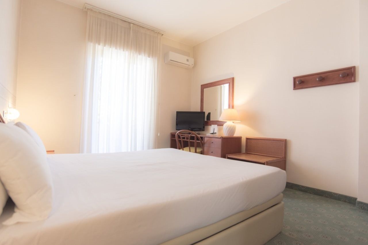 Hotel Riva Del Sole Giovinazzo Exterior photo